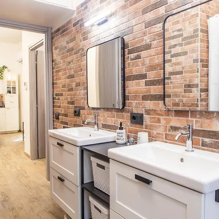 Apartament Accogliente A Pochi Passi Dalla Metro, San Siro E Con Aria Condizionata Mediolan